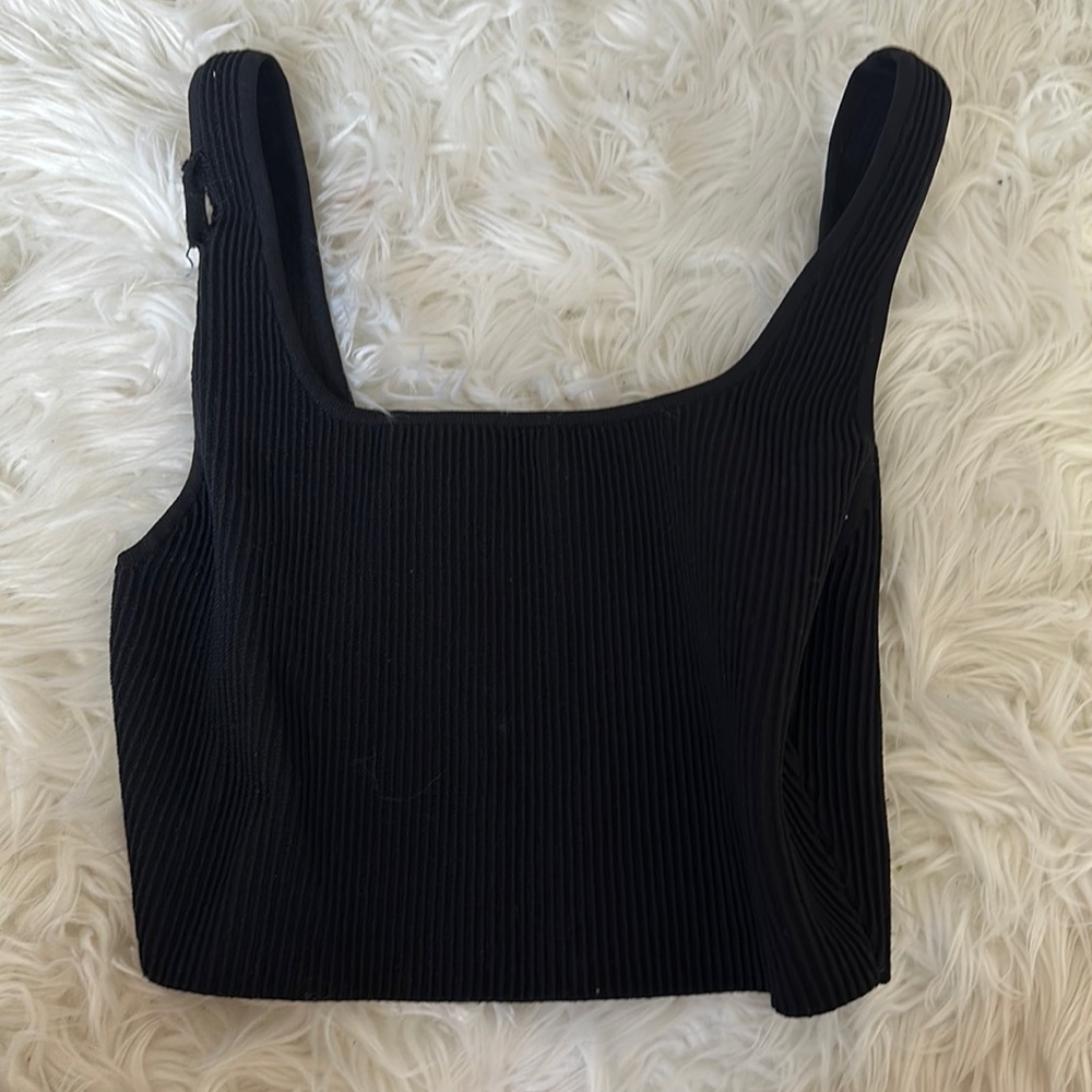 aritiza - babaton - sculpt knit square neck cropped tank